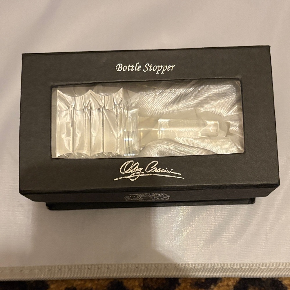 Oleg Cassini Clear Crystal Bottle Stopper with Black Box